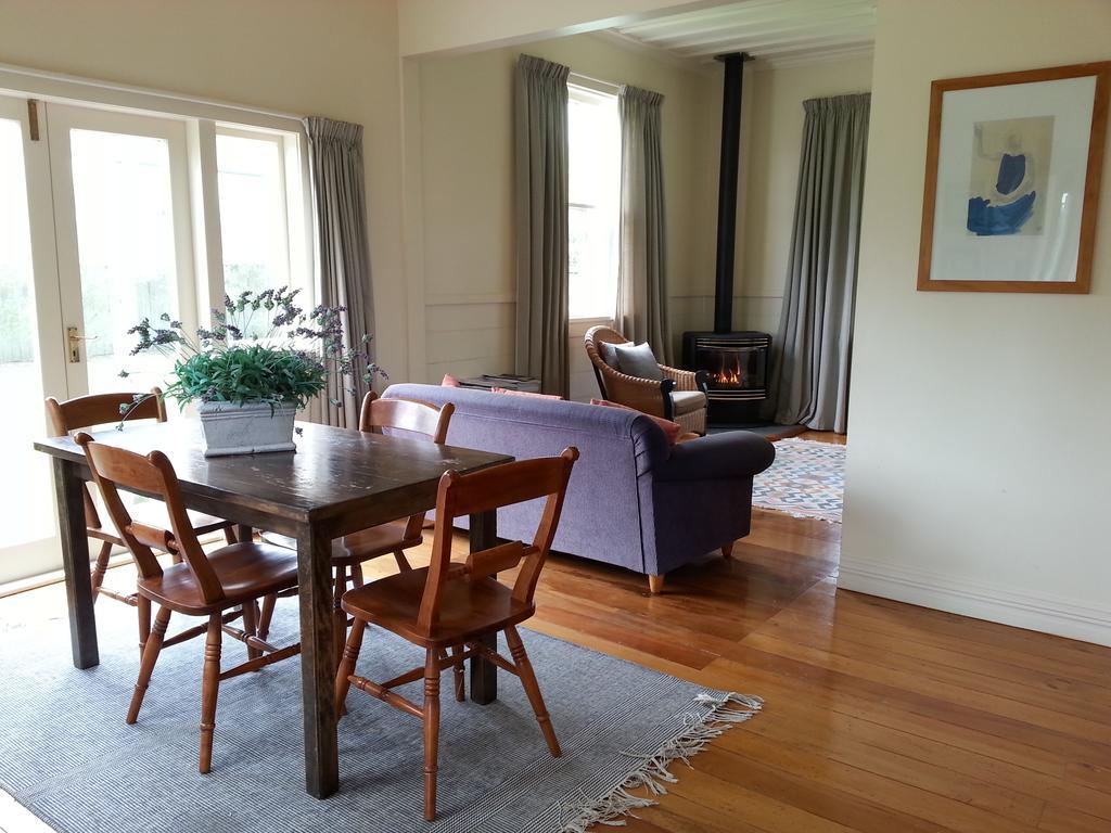 The Vicarage Martinborough Villa Kamer foto