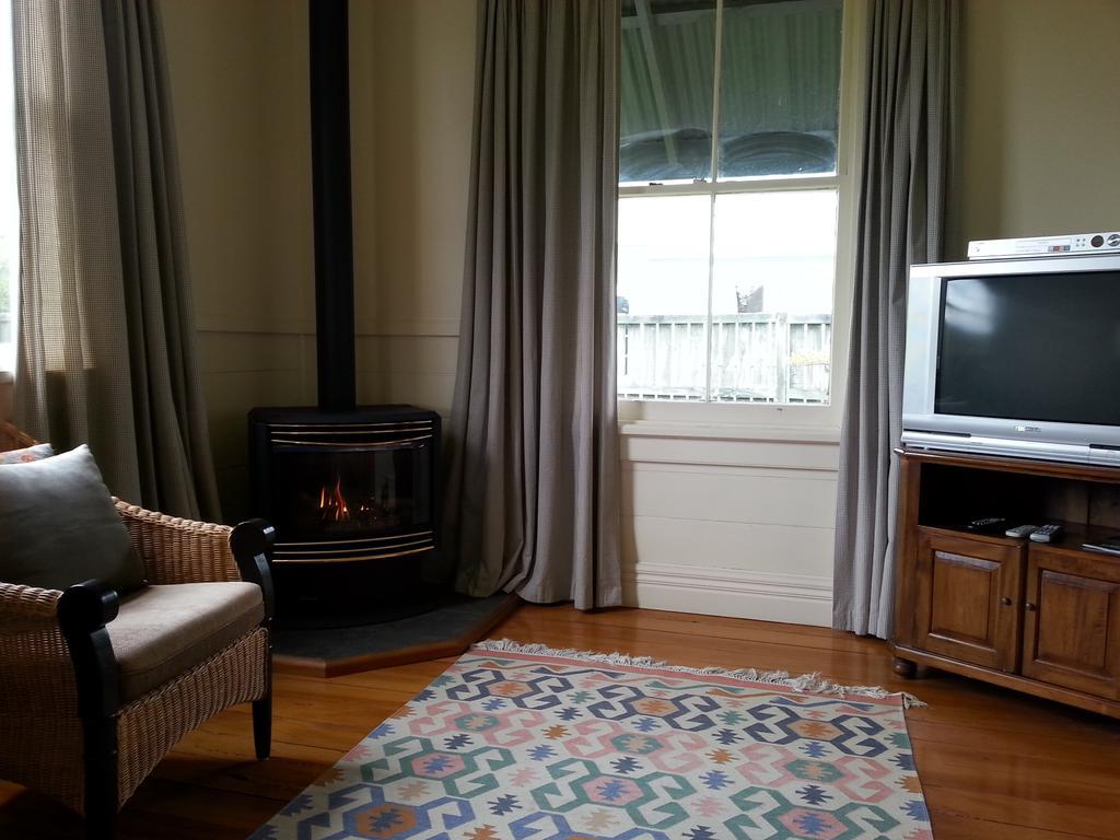 The Vicarage Martinborough Villa Kamer foto