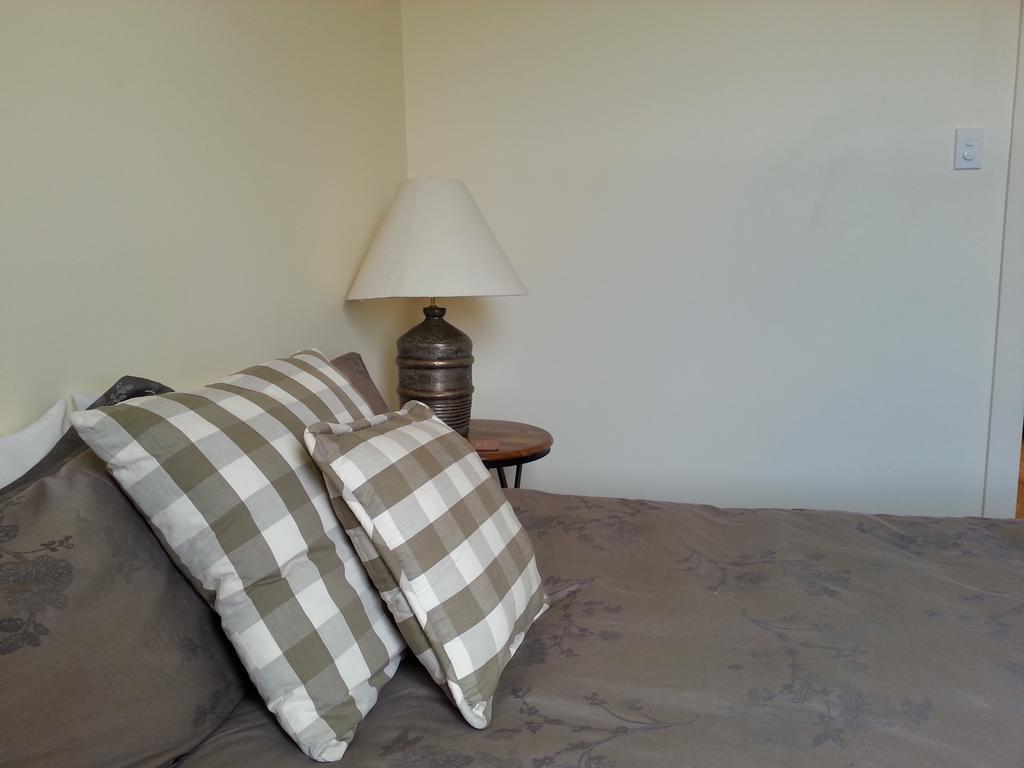 The Vicarage Martinborough Villa Kamer foto