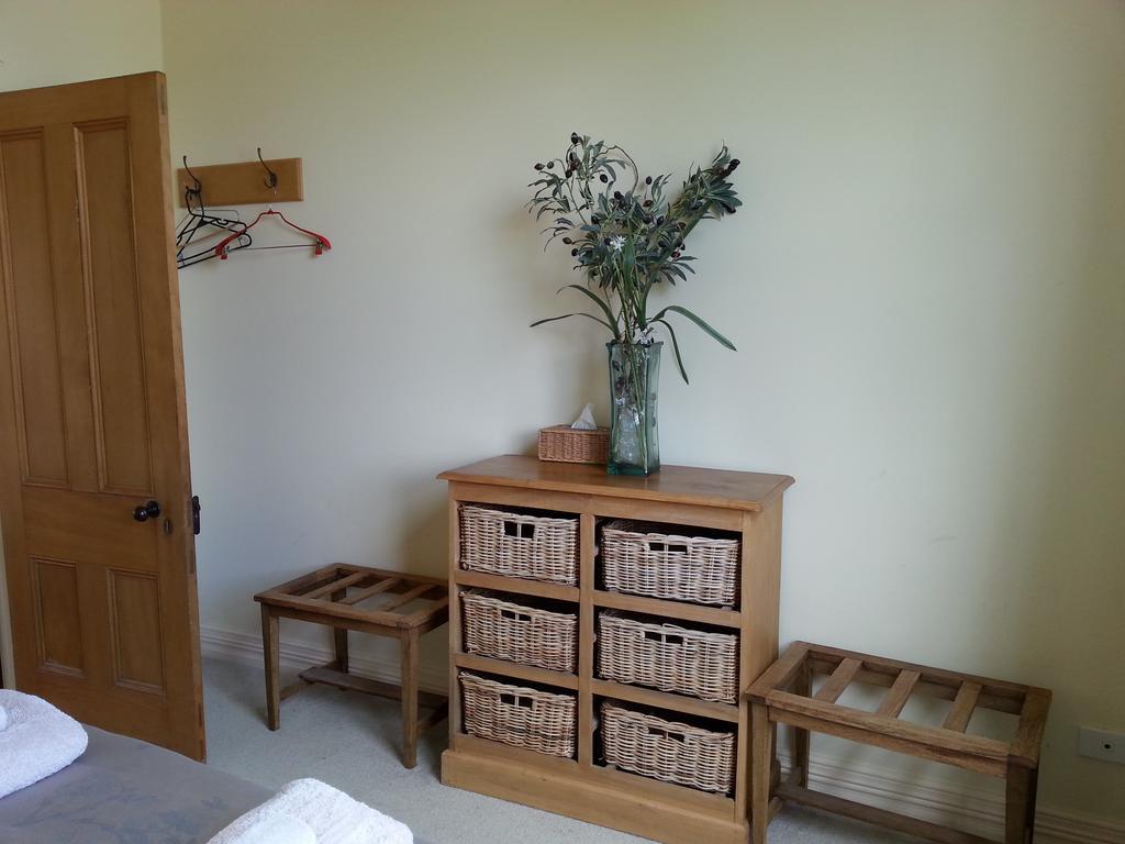 The Vicarage Martinborough Villa Kamer foto