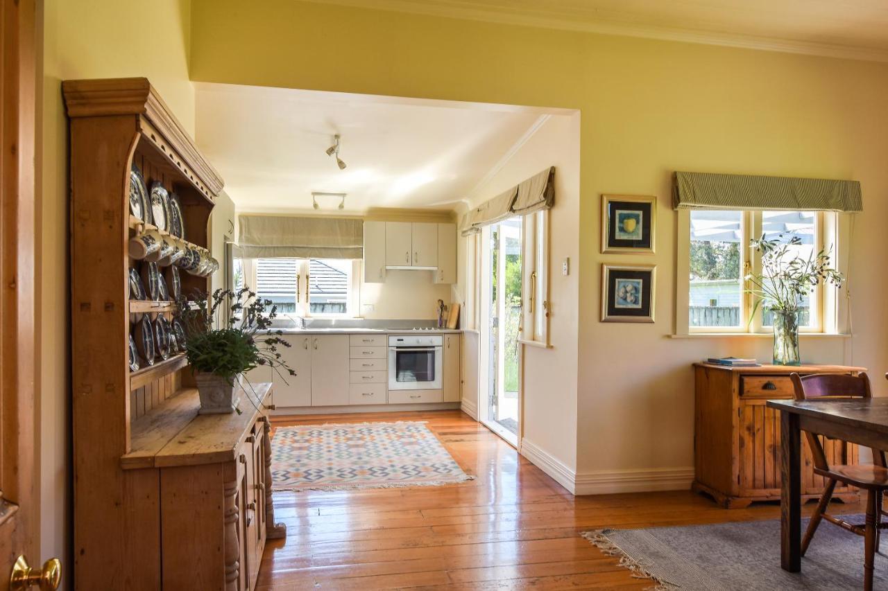 The Vicarage Martinborough Villa Buitenkant foto