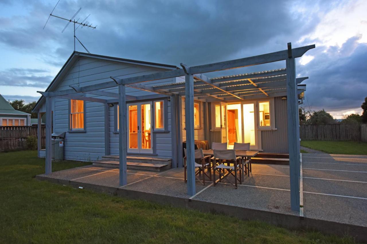 The Vicarage Martinborough Villa Buitenkant foto